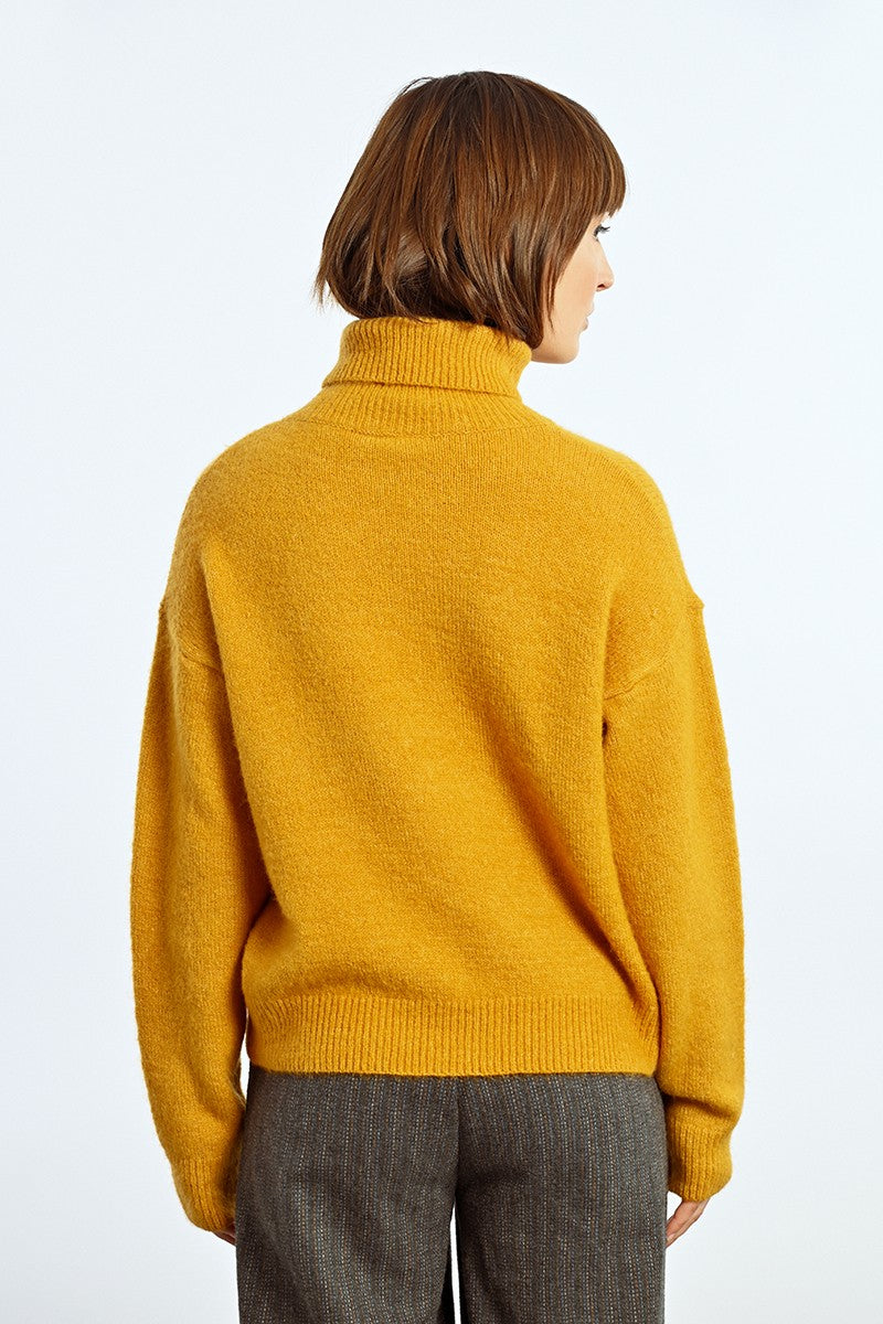 SAFFRON YELLOW