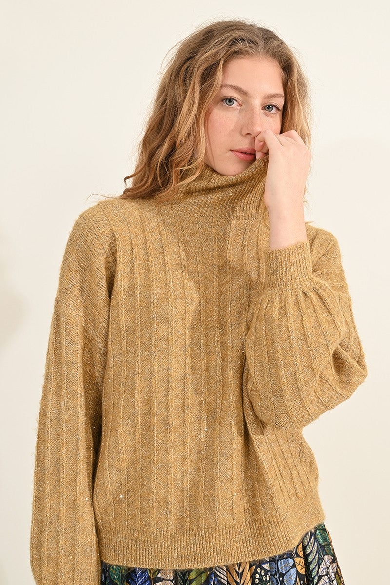 GOLDEN BEIGE