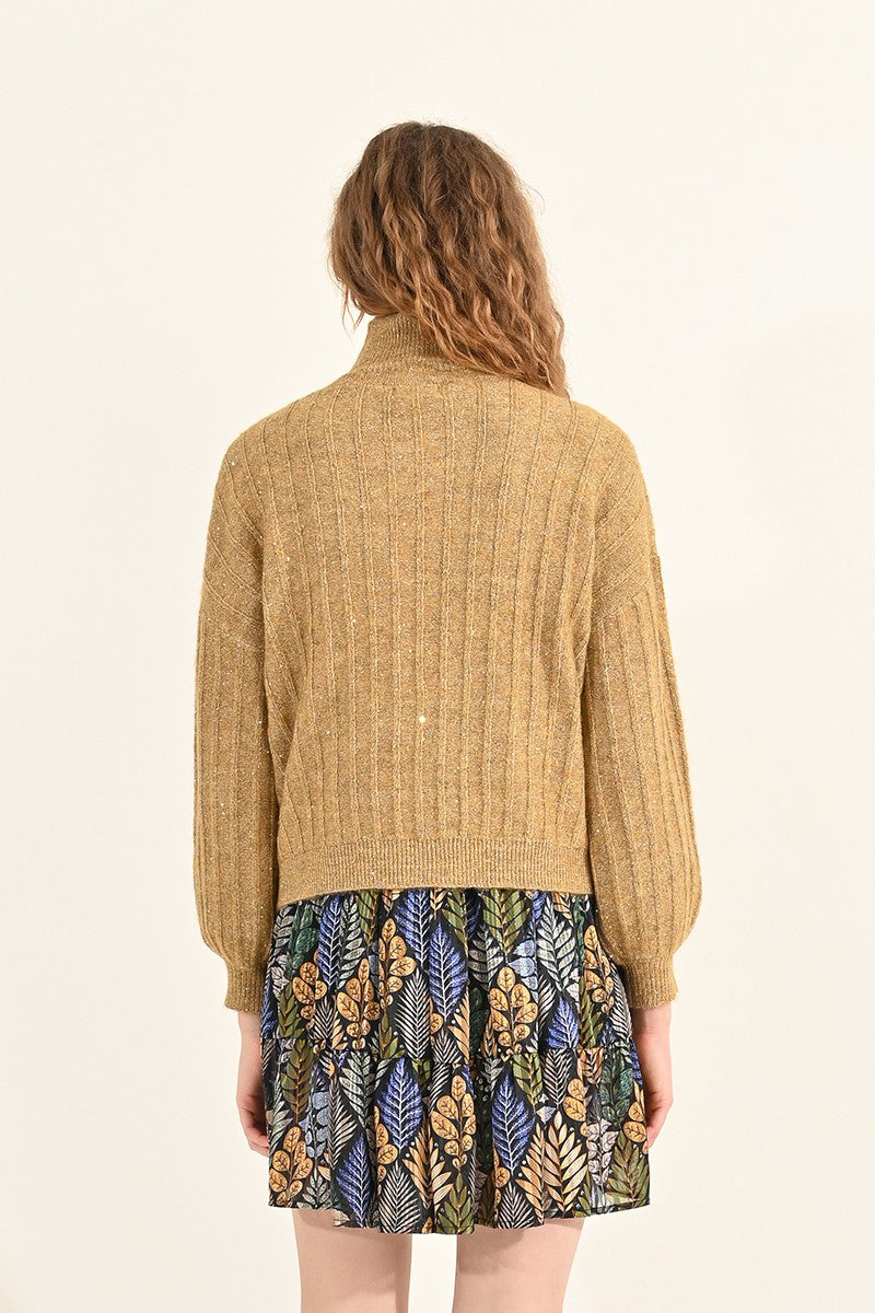 GOLDEN BEIGE