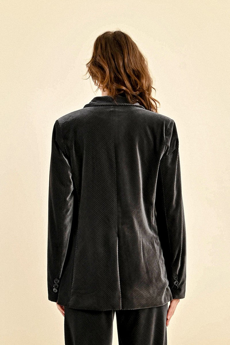 DARK GREY