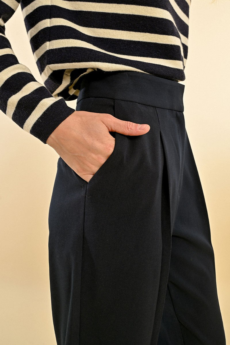 NAVY BLUE