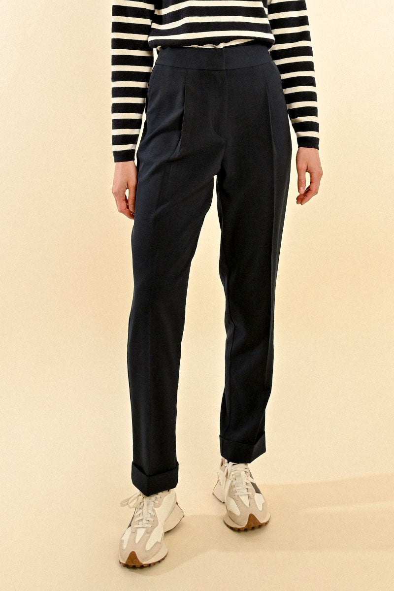 NAVY BLUE