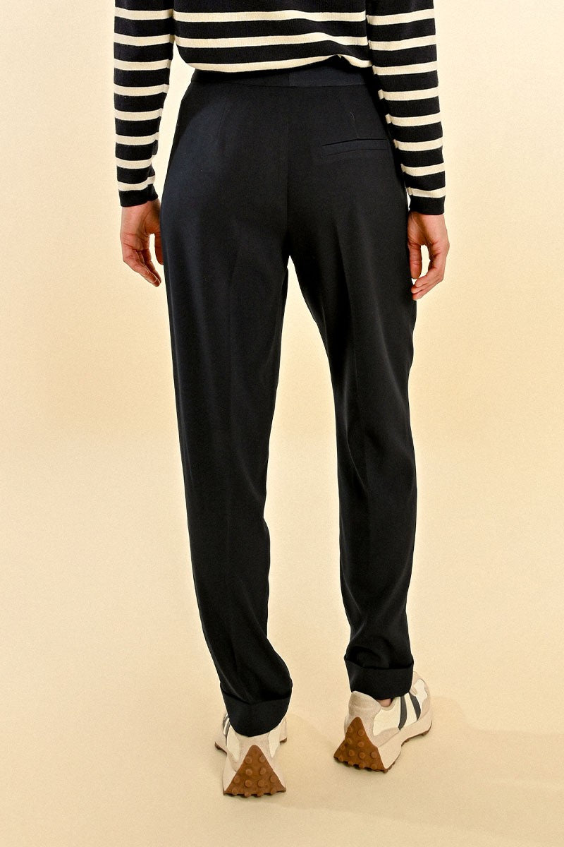 NAVY BLUE