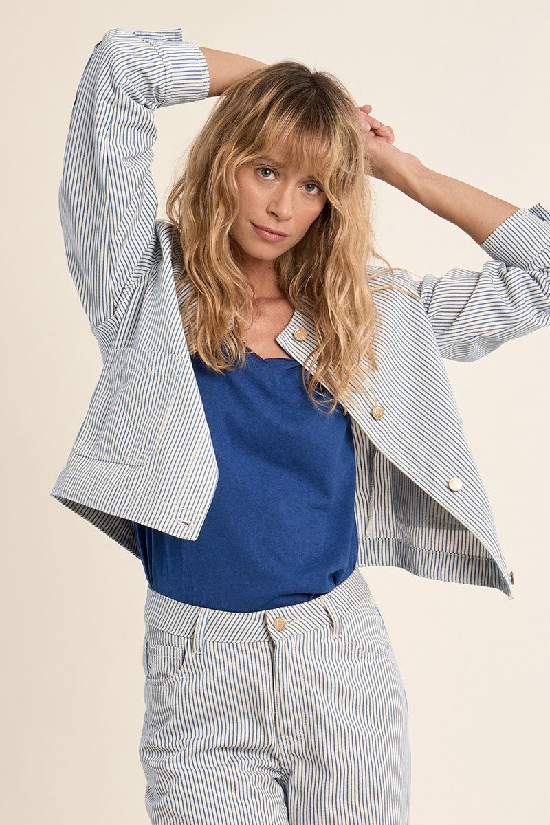 LIGHT BLUE