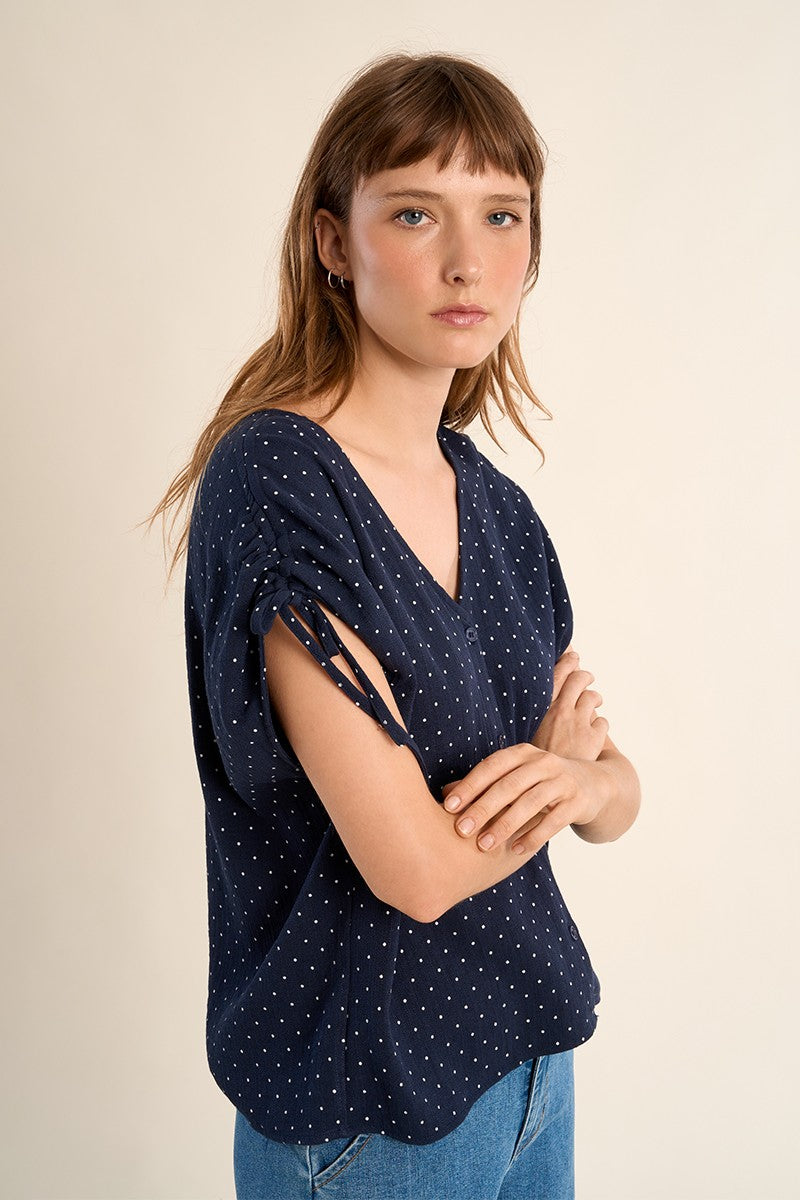 NAVY BLUE