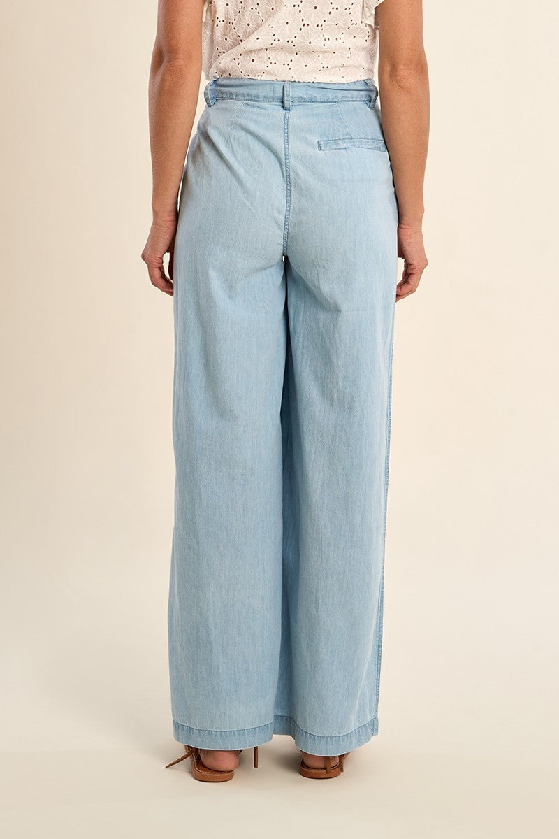 LIGHT BLUE