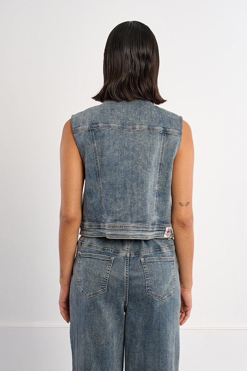 DENIM BLUE