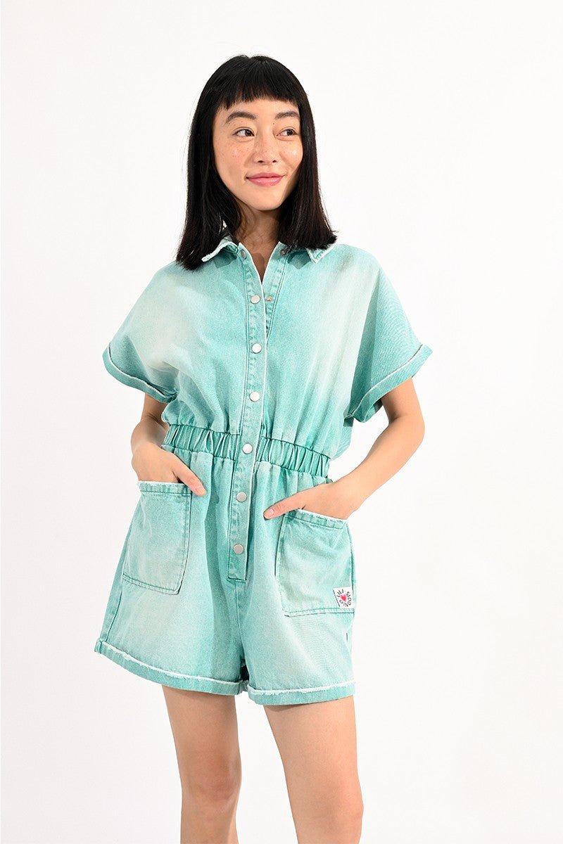 AQUA BLUE