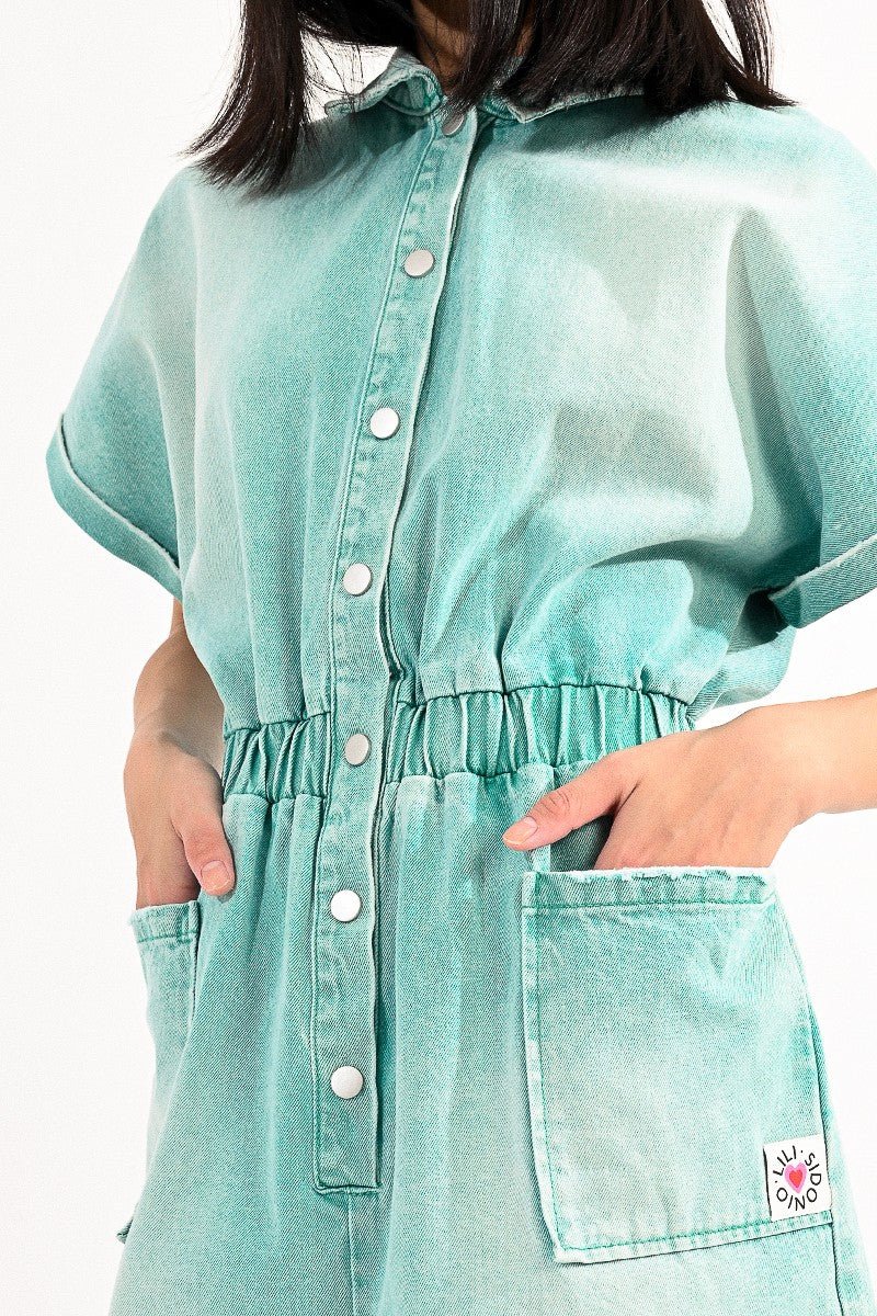 AQUA BLUE