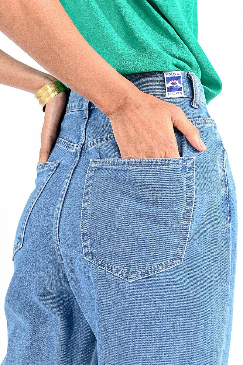 DENIM BLUE