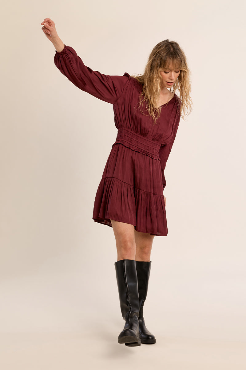 DARK RED