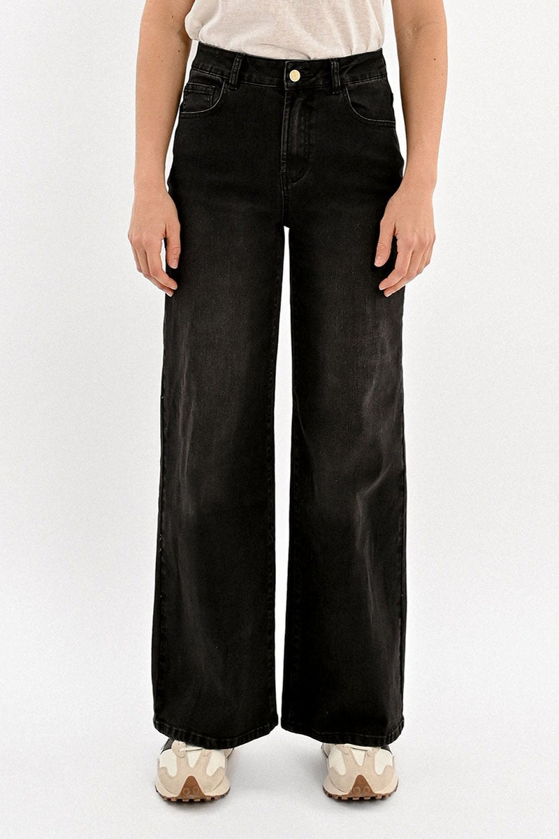 BLACK DENIM