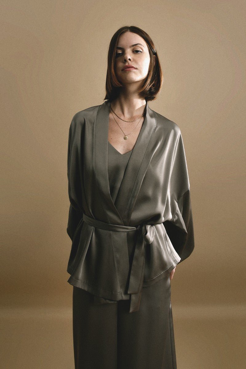 KHAKI