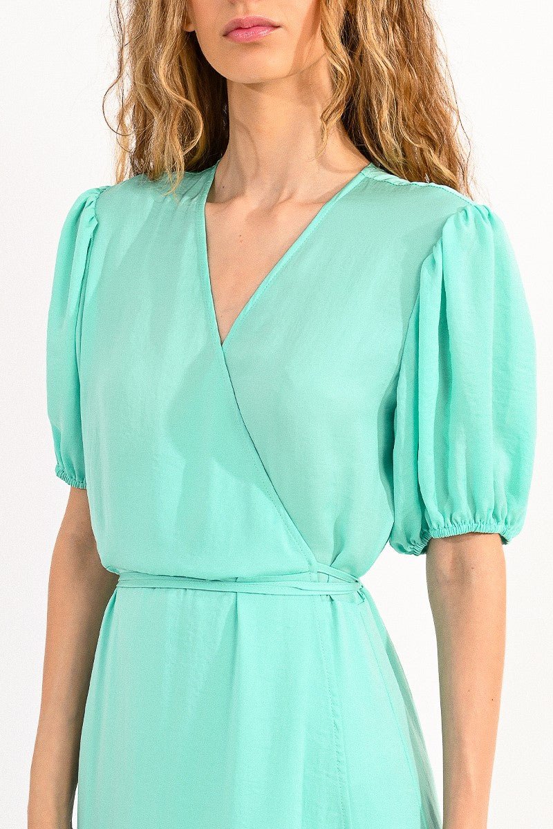 AQUA BLUE