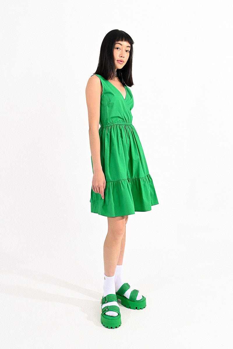 GREEN