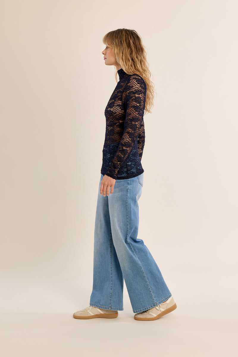 NAVY BLUE