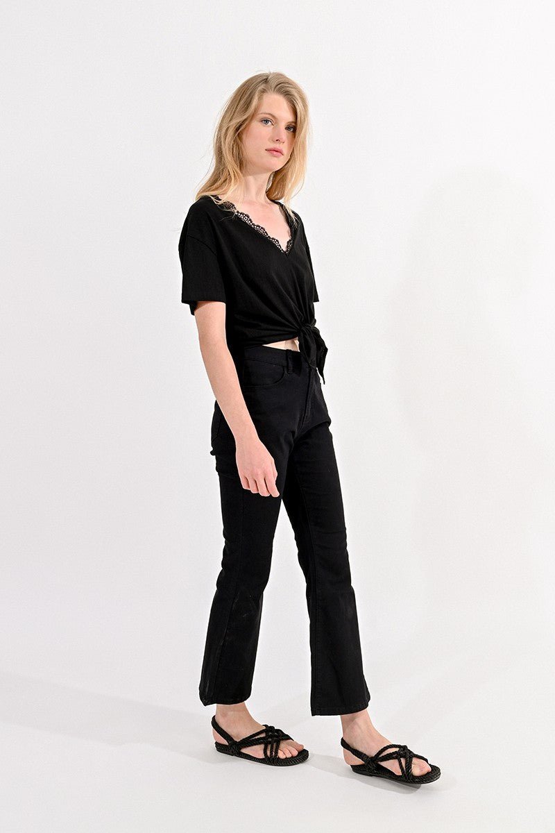 V-NECK LACE TRIM TEE - BLACK - Molly Bracken E-Shop
