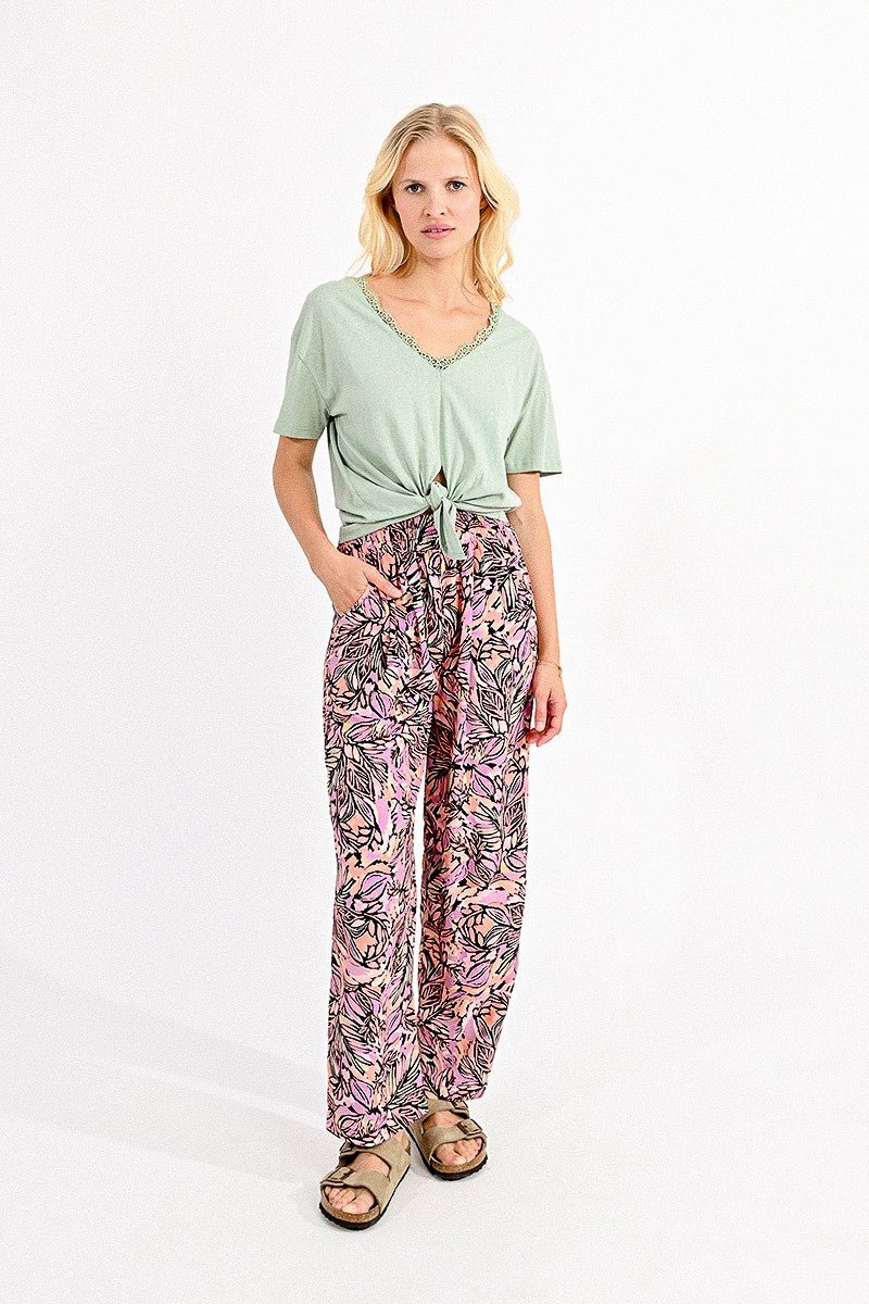 V-NECK LACE TRIM TEE - GREEN - Molly Bracken E-Shop