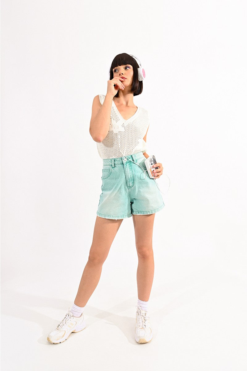 AQUA BLUE