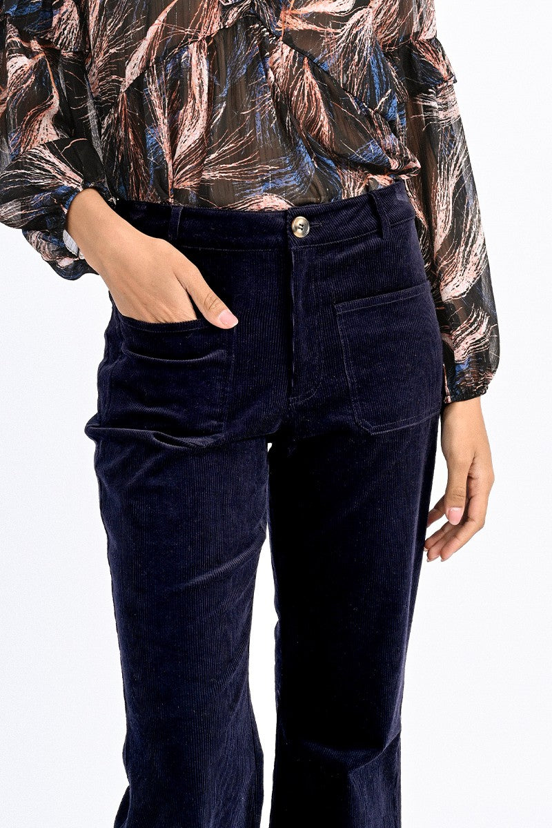 NAVY BLUE