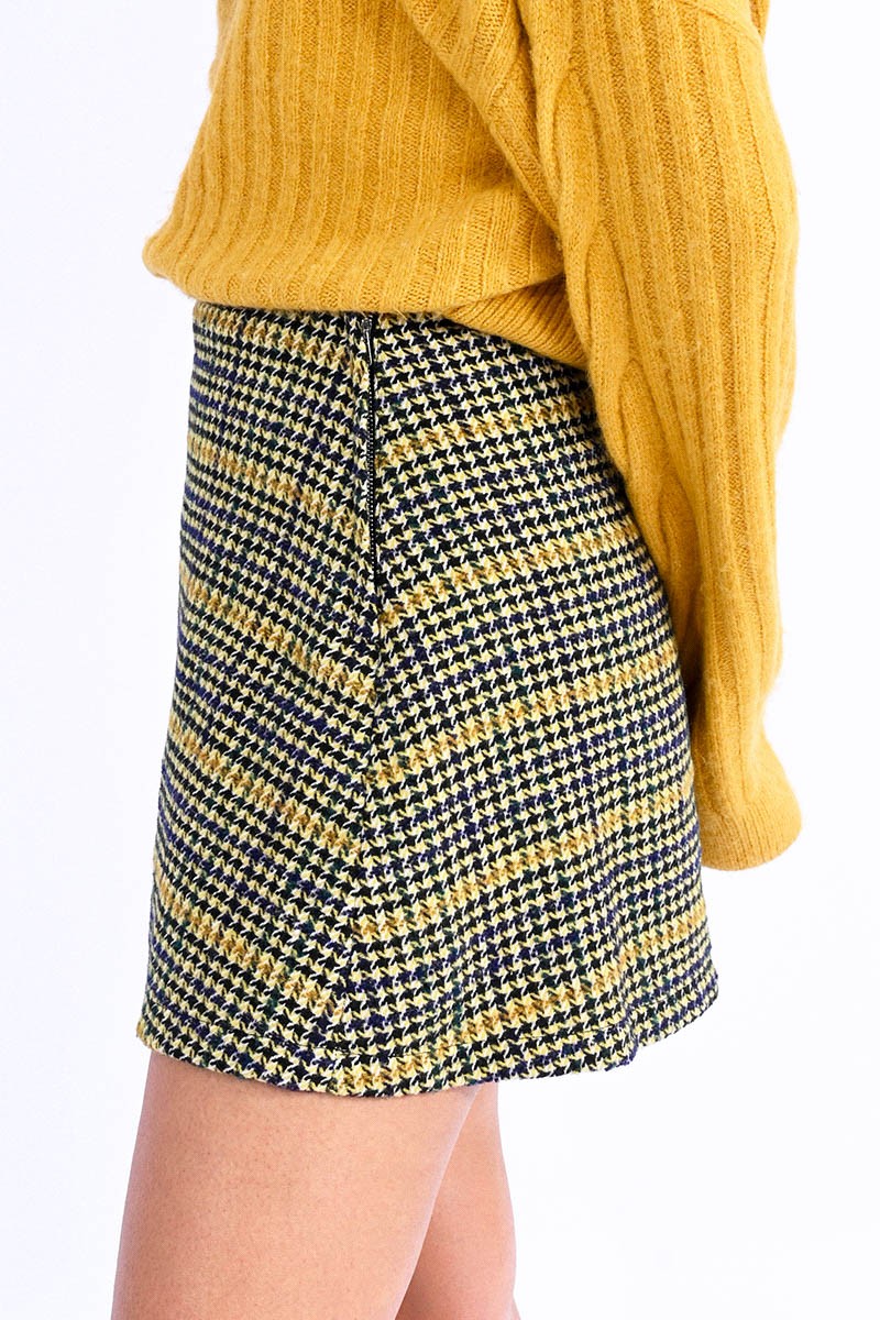 SAFFRON YELLOW