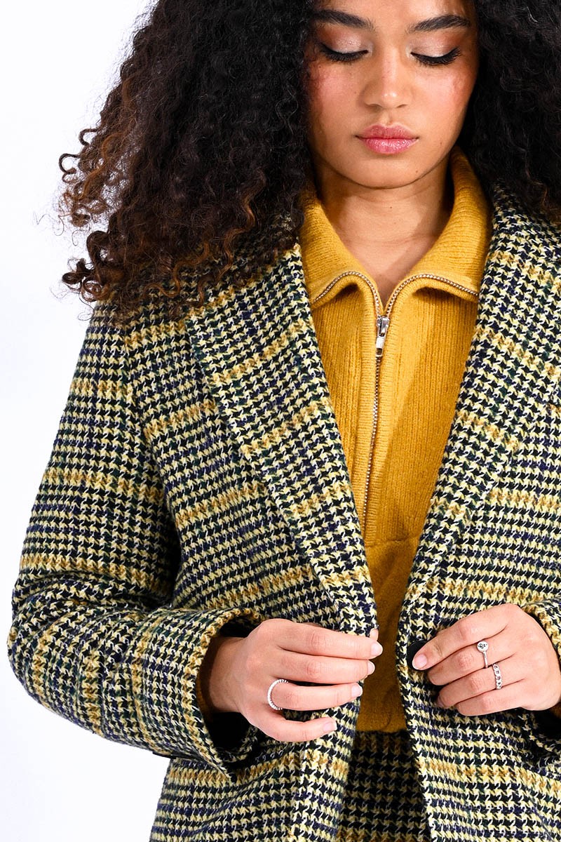 SAFFRON YELLOW