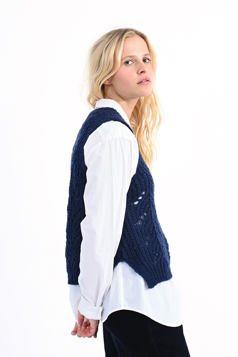 NAVY BLUE