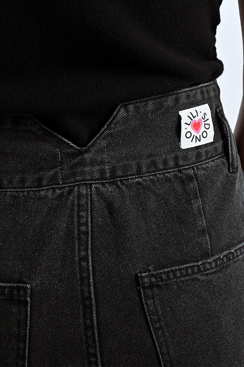 BLACK DENIM