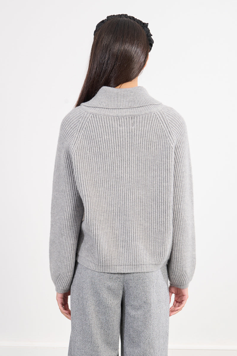 LIGHT ASH GREY