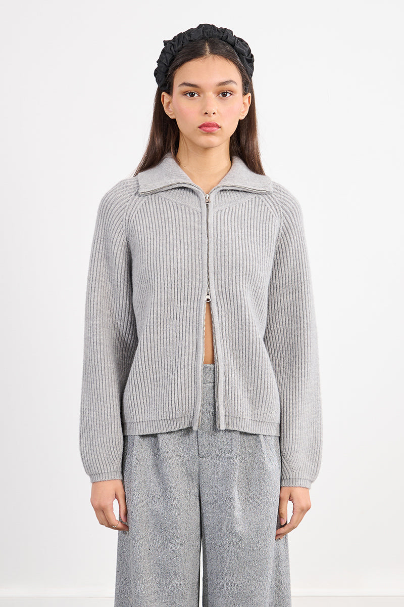 LIGHT ASH GREY