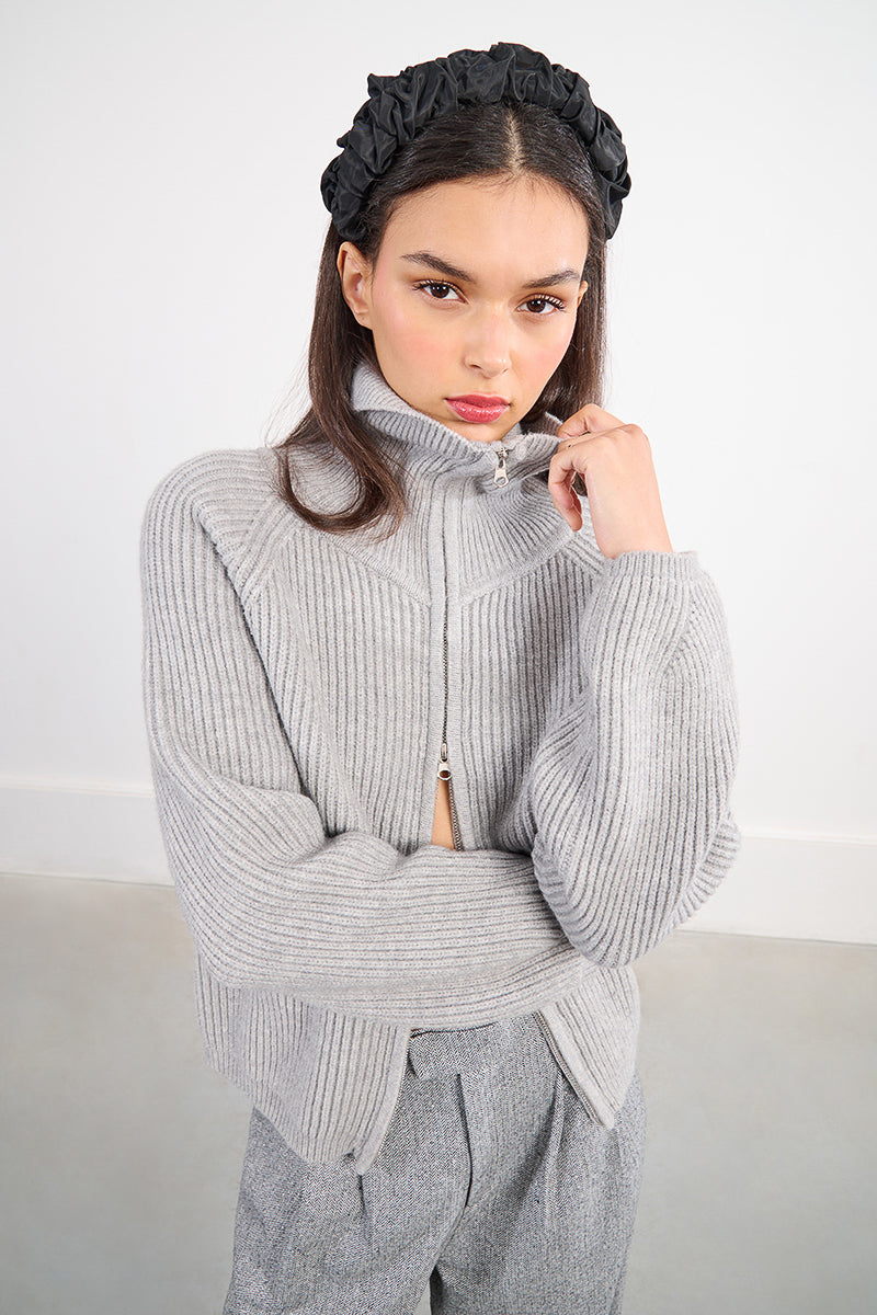 LIGHT ASH GREY