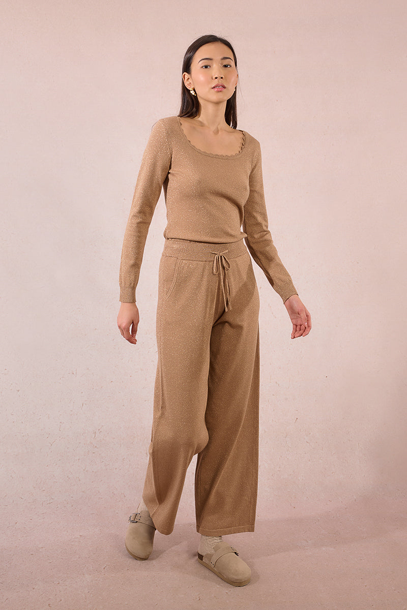 GOLDEN BEIGE