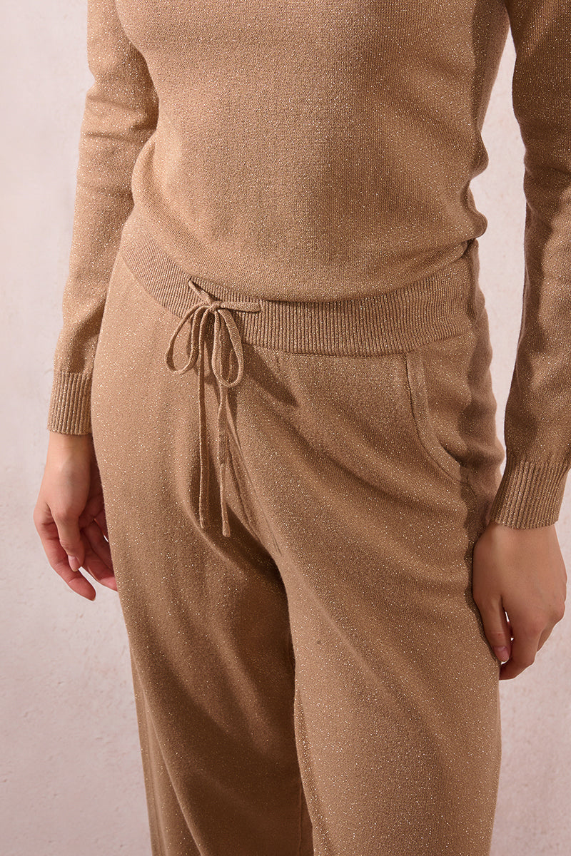GOLDEN BEIGE