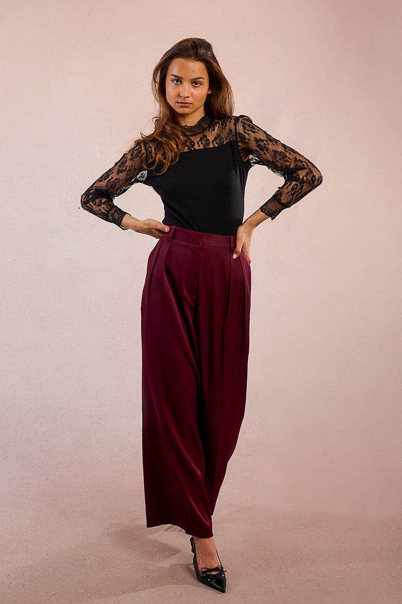 DARK RED