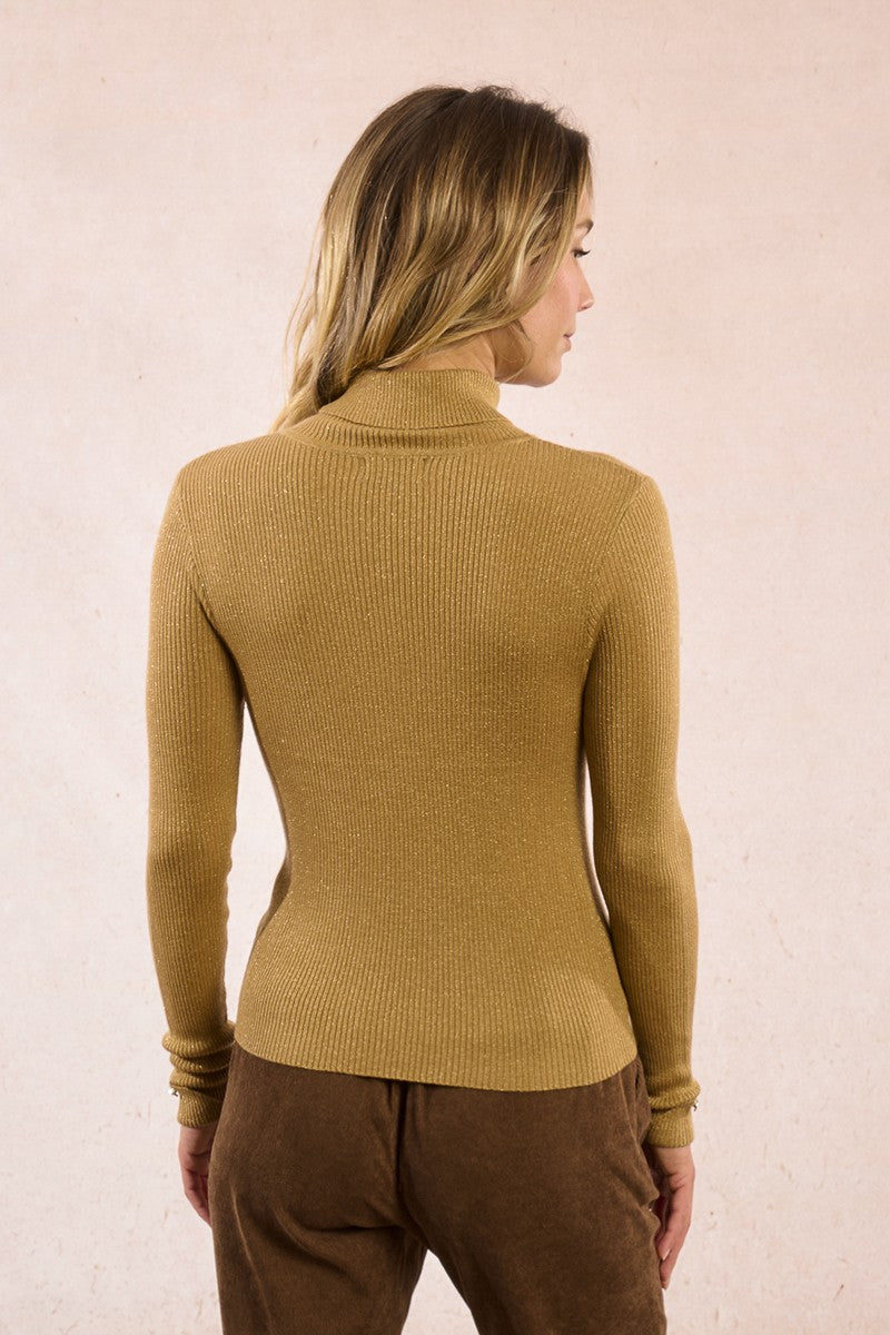 GOLDEN BEIGE