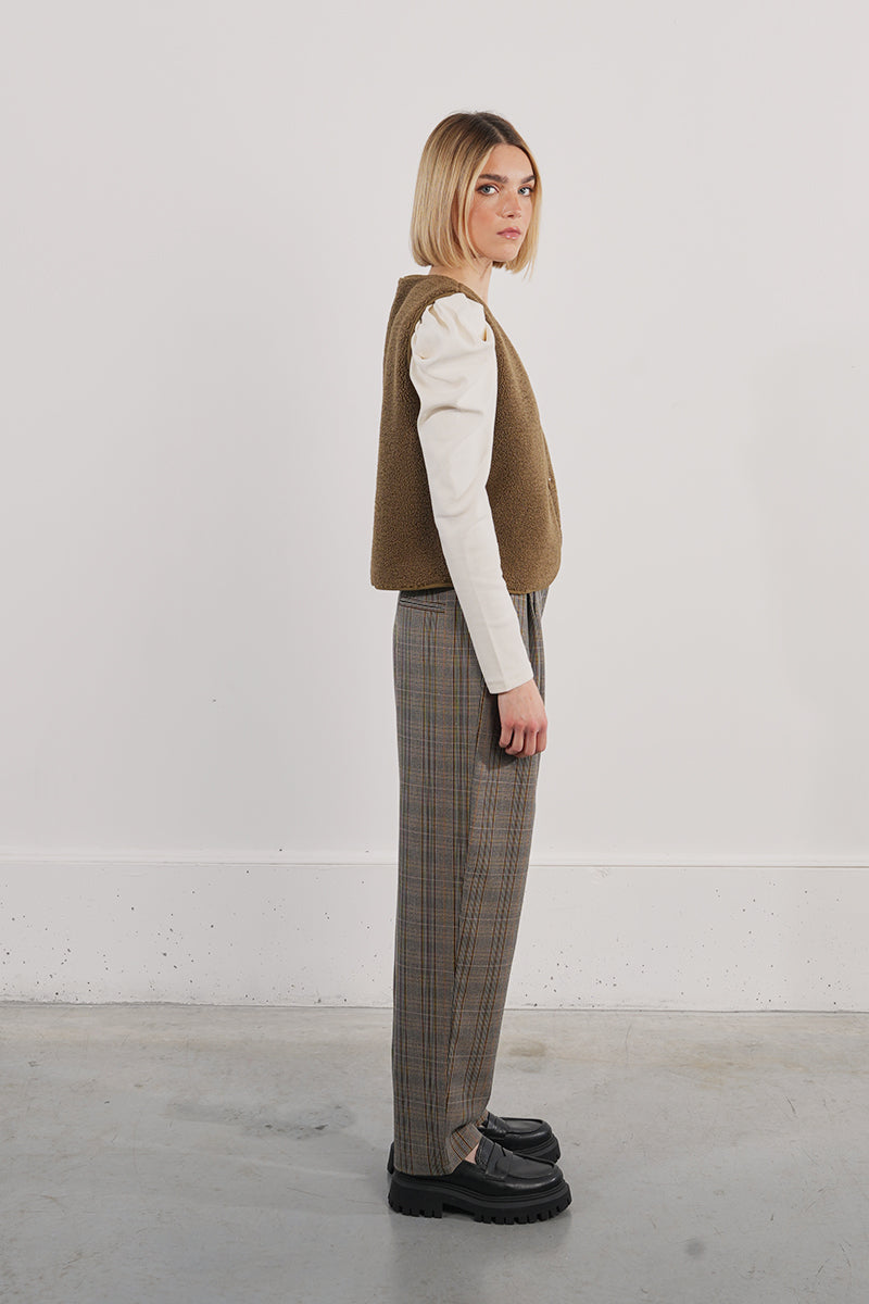 KHAKI