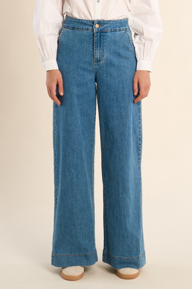 LIGHT BLUE DENIM
