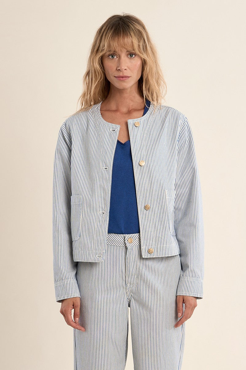 LIGHT BLUE