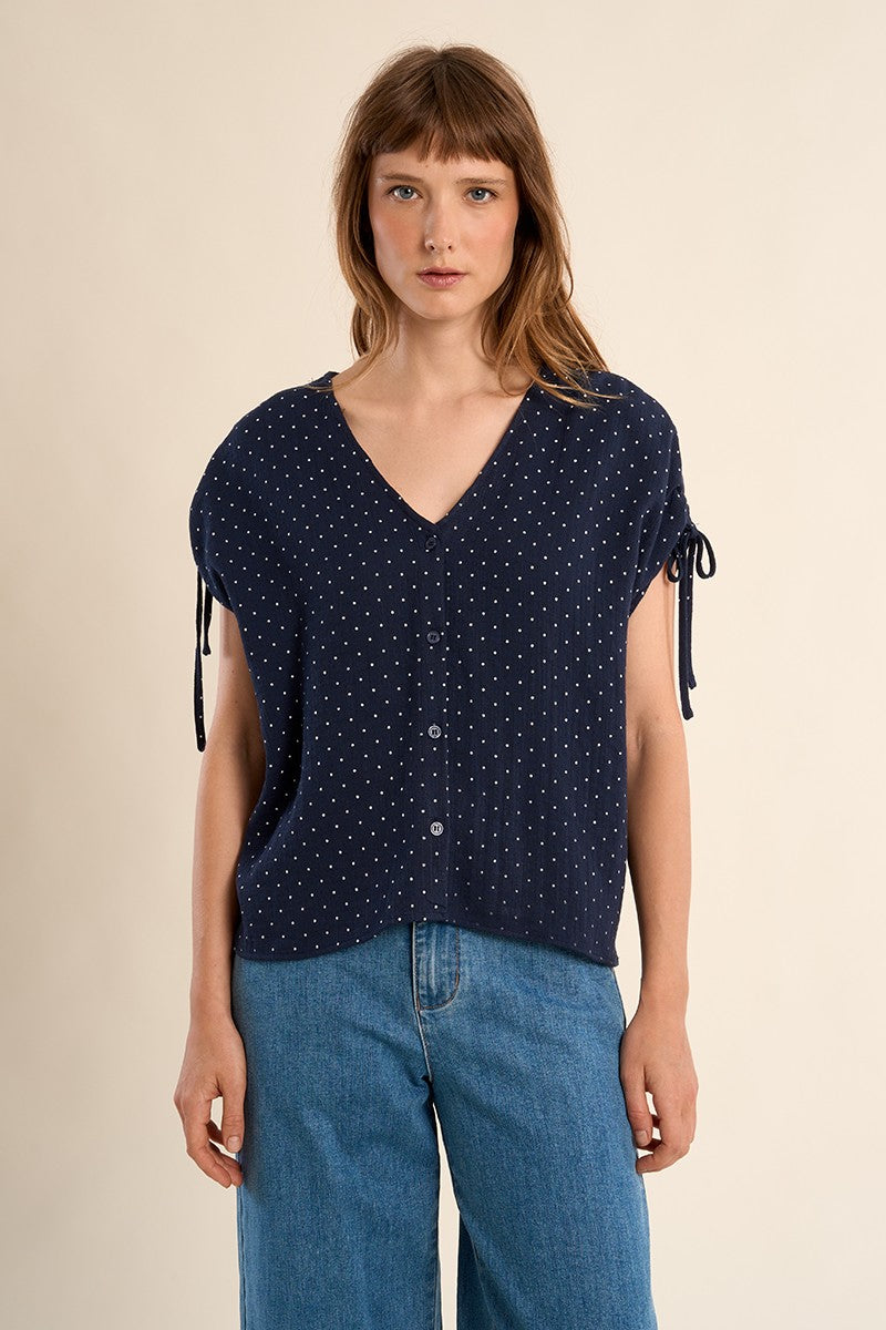 NAVY BLUE