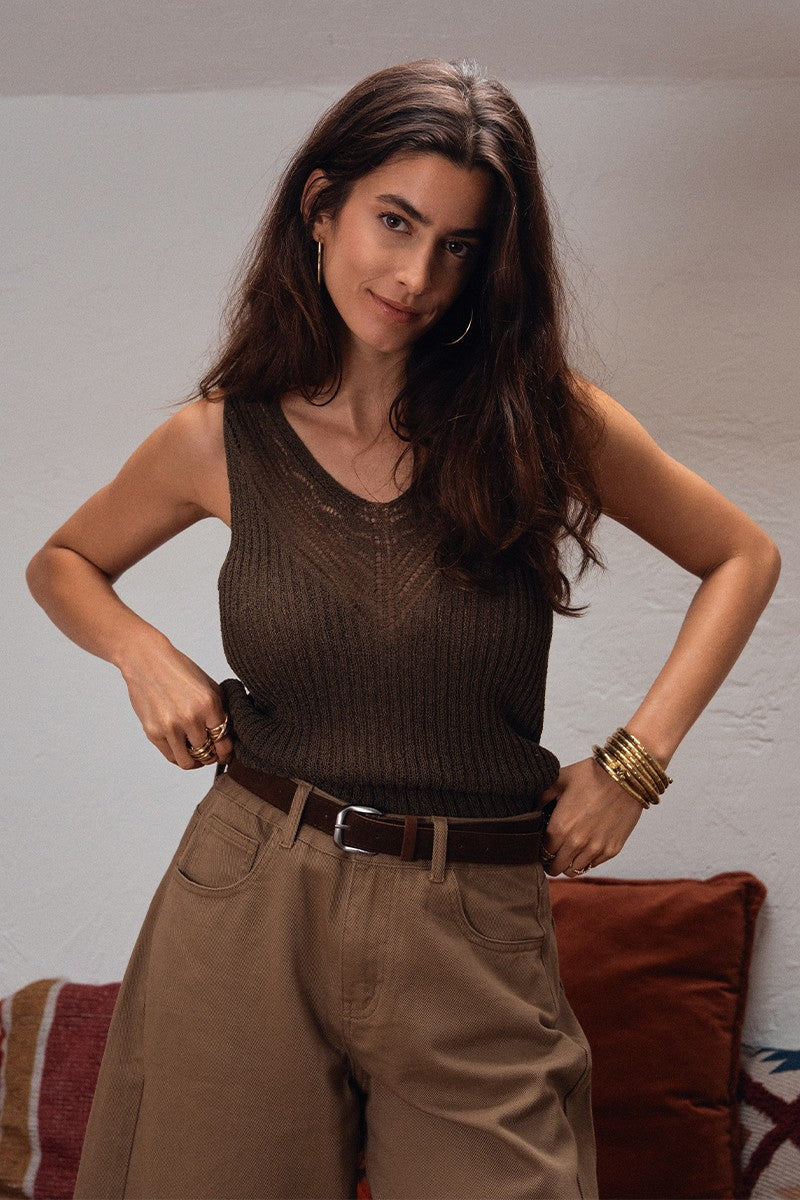 KHAKI