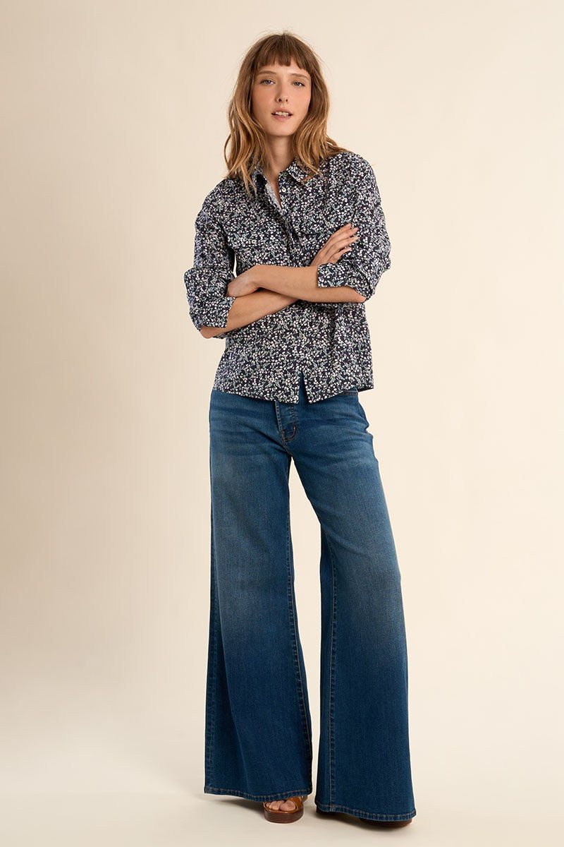 NAVY DAISY