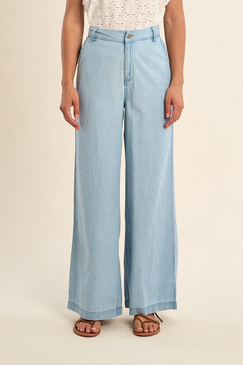 LIGHT BLUE