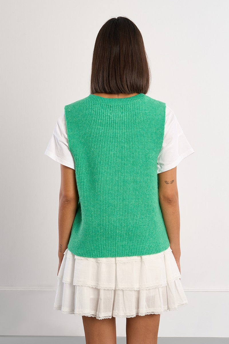 GREEN