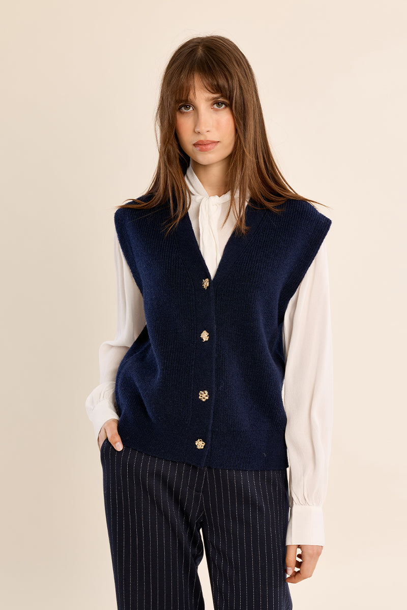 NAVY BLUE