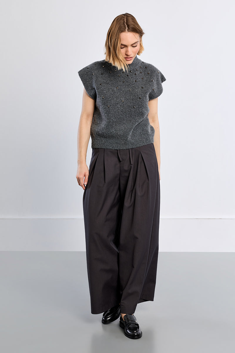 DARK GREY