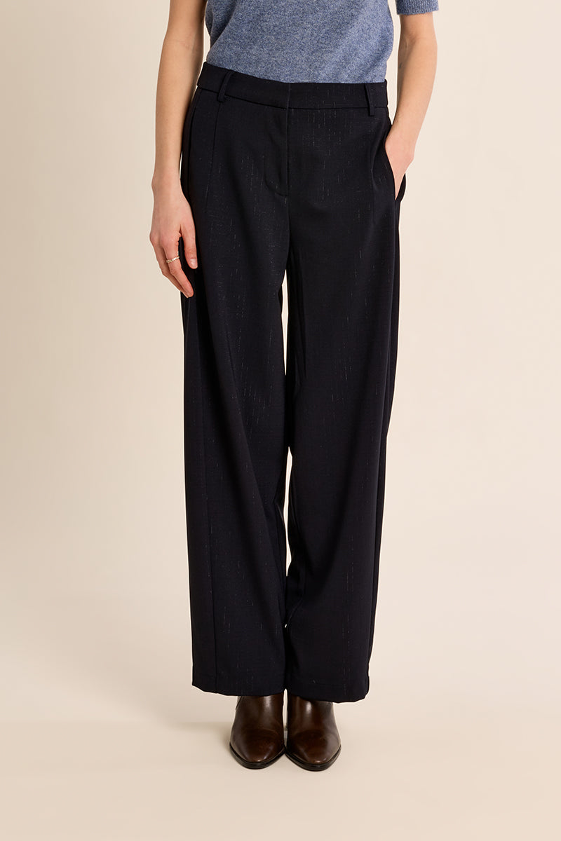 NAVY BLUE