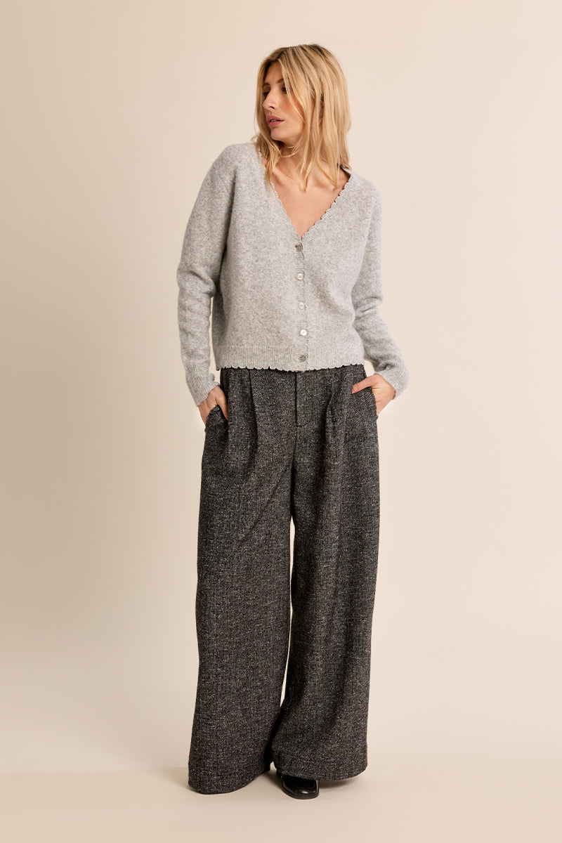 SILVERY GREY