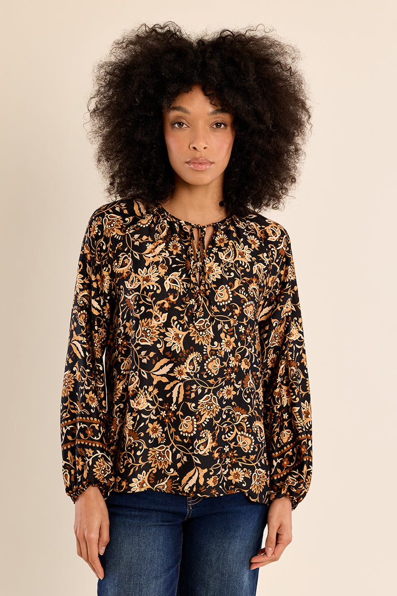 BLACK ELEONORE
