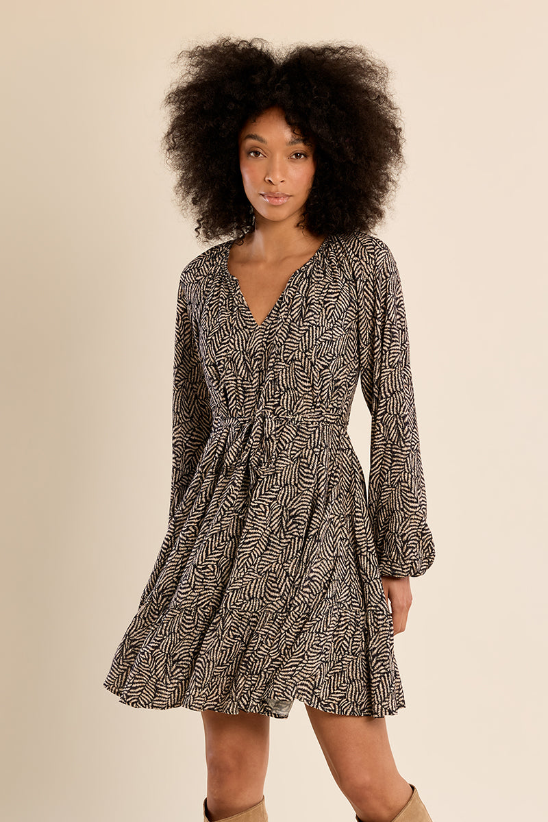 BLACK MADELEINE