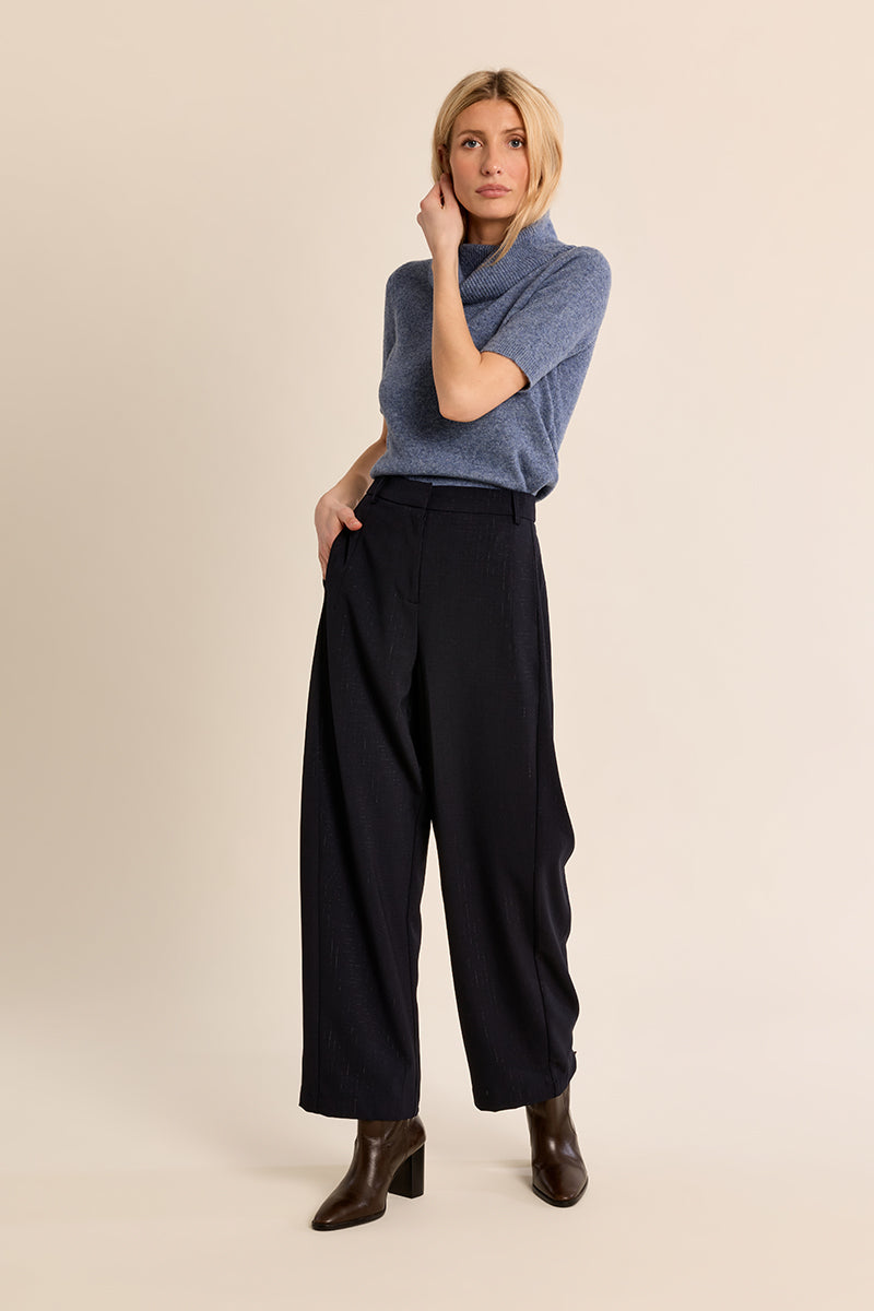 NAVY BLUE